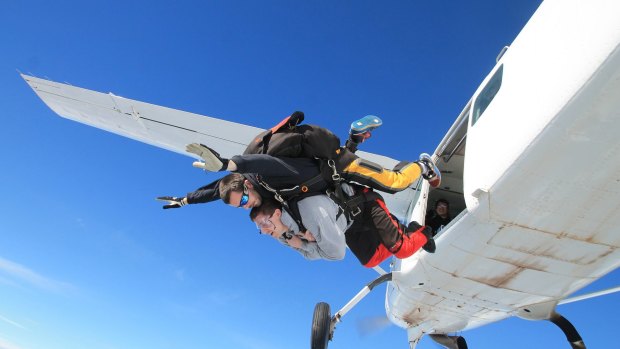 The Australian Skydiving Championships will continue following the death of a man in York. (File picture)