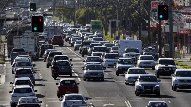 An internal NSW government memo says upgrading the rail line would ease road congestion between Sydney and Wollongong.