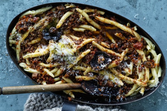 Vegetarian bolognese, no plant-based mince required.