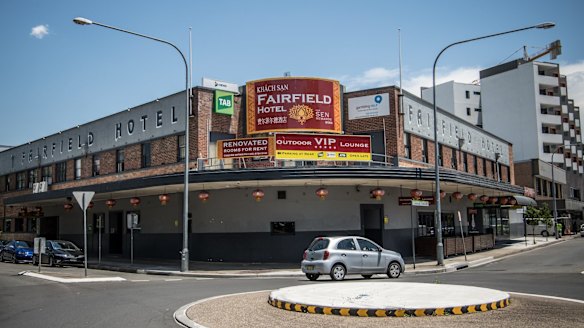 The Fairfield Hotel has promised $2.6 million in donations to community organisations, including $500,000 to Fairfield Hospital, should its application for an extra seven machines be approved.
