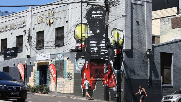 Mural of an Aboriginal boxer in Redfern by Anthony Lister.
