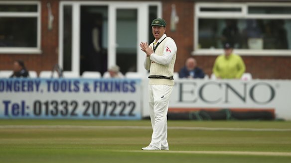 On the outer: Brad Haddin.