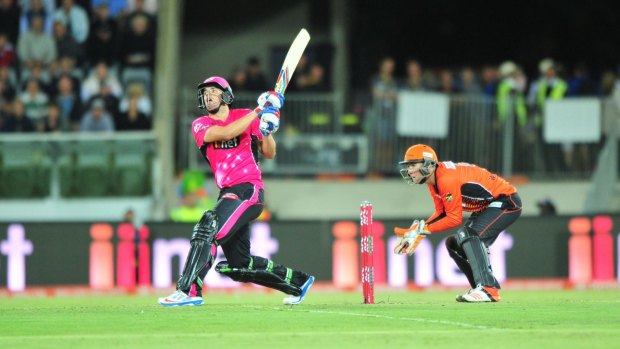 Moises Henriques in action for the Sydney Sixers during the T20 Big Bash League in January.