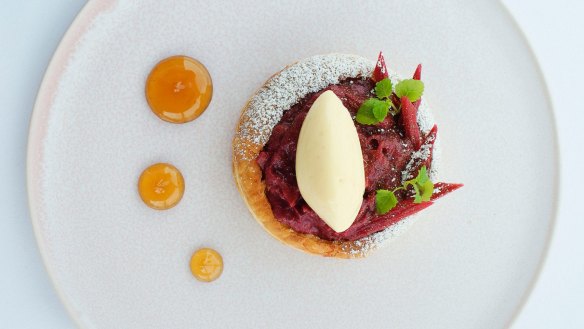 The photogenic rhubarb tart with maple syrup and white chocolate.