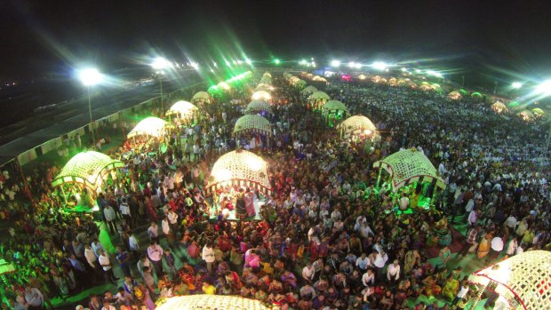 A mass wedding for 151 brides and their relatives and friends in December 2014. A total of 100,000 people attended this event, arranged and paid for by businessman Mahesh Savani. 