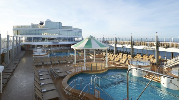 The pool deck  on Norwegian Jewel.