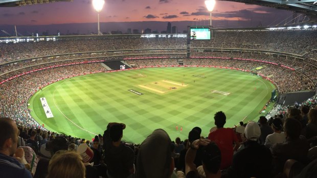 A record crowd of 80,883 for domestic cricket  at the MCG.