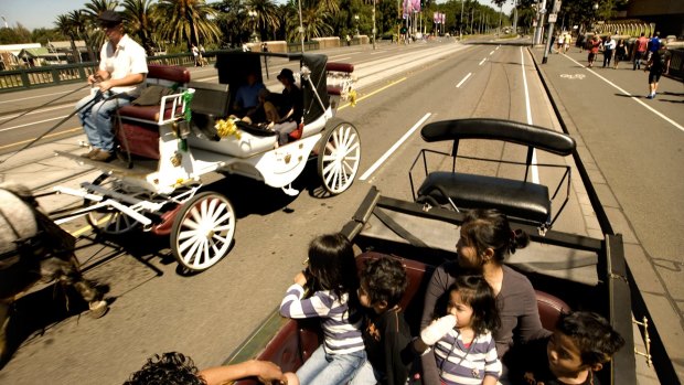 Uber is planning to muscle in on Melbourne's horse-drawn carriage trade.