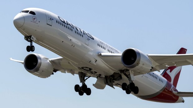 Qantas will offer free flights for a year across its network, including Jetstar, as a prize for passengers who get vaccinated.