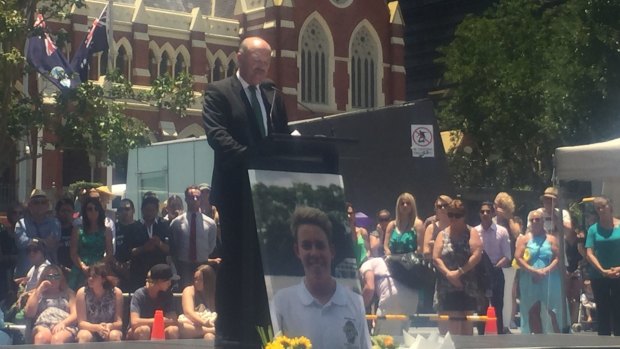 Wally Lewis MCs the memorial for alleged one-punch victim Cole Miller, a week after he died.