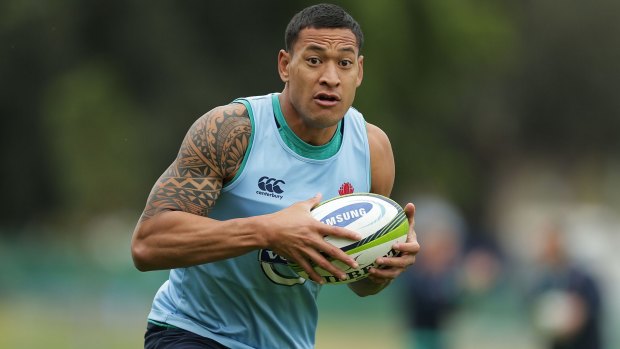 SYDNEY, AUSTRALIA - JUNE 11:  Israel Folau in action during a Waratahs Super Rugby training session at Allianz Stadium on June 11, 2015 in Sydney, Australia.  (Photo by Mark Metcalfe/Getty Images)