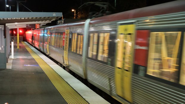 A report into the rail cancellations on Christmas Day says Queensland Rail was forced to rely on drivers accepting extra shifts and overtime on days off.