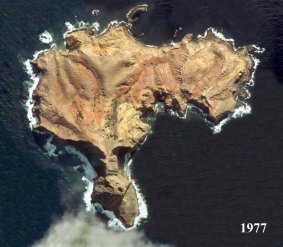 A satellite image of Phillip Island from 1977.