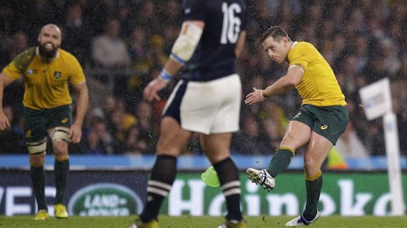 Bernard Foley kicks the match winning penalty.