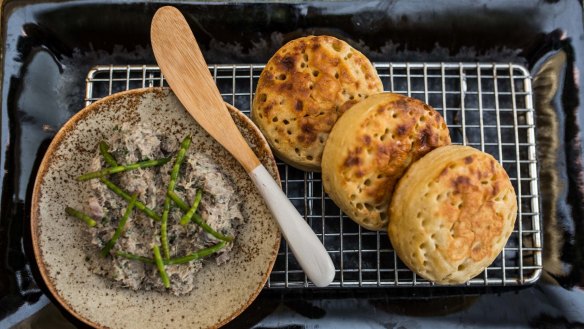 Sardine pâté on crumpets at Sardine in Paynesville.