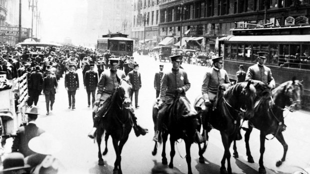 Sydney shocked: The funeral procession for Les Darcy in Sydney in 1917.