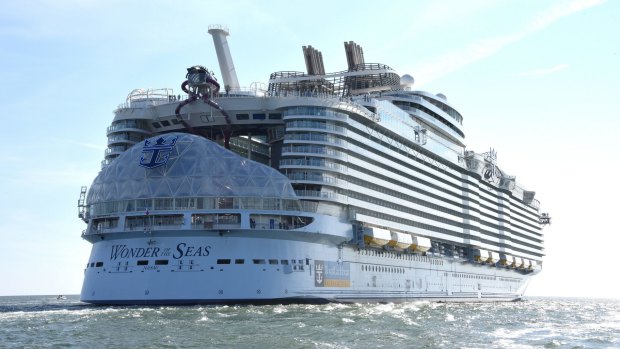 Wonder of the Seas will debut with a gross tonnage of 214,873, be 362 metres long, with a 6988-guest maximum capacity, the highest among all Oasis-class ships with 2867 staterooms.