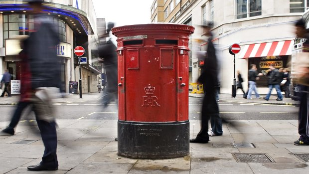 David Cameron's government is planning to sell the nation's remaining stake in its postal service.