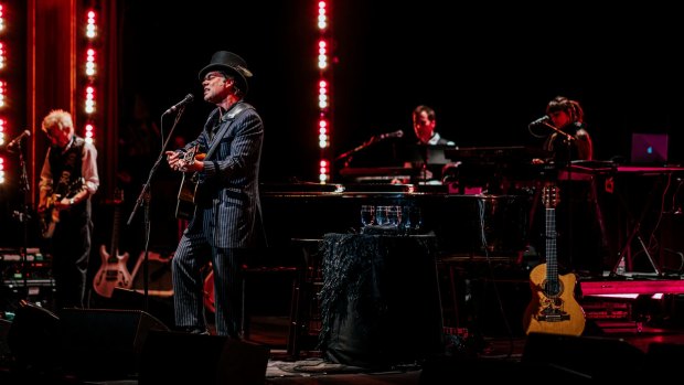 Rufus Wainwright and band on stage at the Paramount Theatre, Charlottesville.