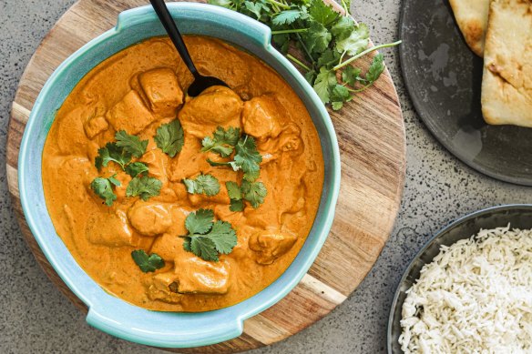 Chicken tikka curry with smooth and creamy sauce.