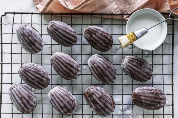 Moscow mule inspired madeleine-shaped cakes.