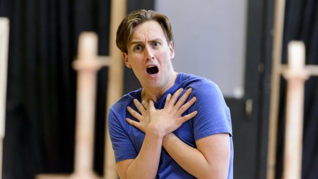 Ash Flanders stars in the Melbourne Theatre Company's production of <i>Buyer and Cellar</i>, set in Barbra Streisand's basement.
