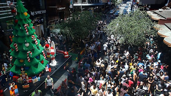 Hundreds of shoppers flooded the Pitt Street mall on Boxing Day last year.