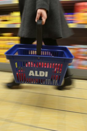 Aldi has the lowest proportion of exclusive shoppers.