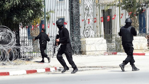 Tunisian security forces secure the area after gunmen attacked the Bardo Museum.