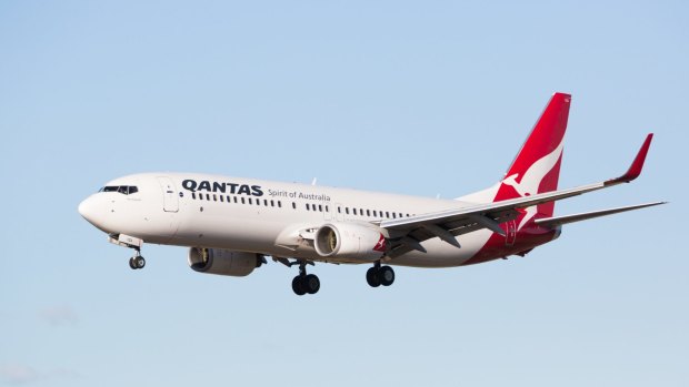 Airlines, including Qantas, cancelled around 6000 flights as US cities braced for record snow.