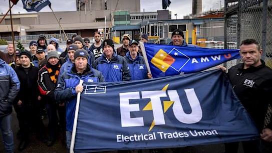 Sacked CUB workers manning the picket line on July 7.