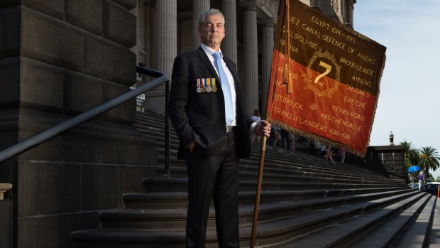 Convener of the World War I 7th Battalion Association, David Laird, says WWI descendants should be able to march with battalion banners on Anzac Day.