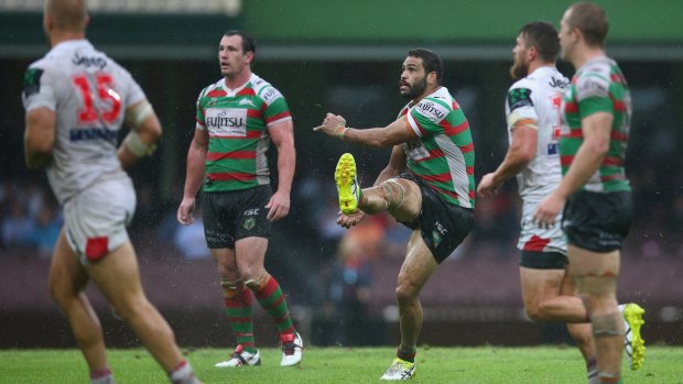 Greg Inglis of the Rabbitohs attempts to kick a field goal ... with his team down by two points. 