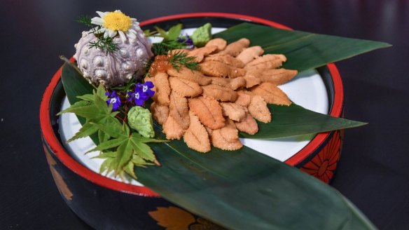 if you really love eating urchins, order a bowl of lobes, straight up.