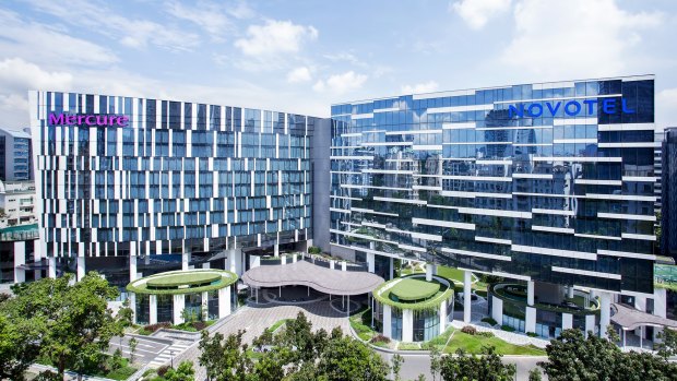 The new Novotel Singapore Stevens shares facilities with the adjacent Mercure.