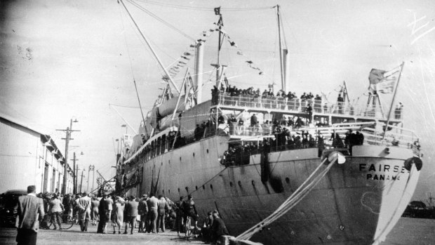 The liner Fairsea at Lee Wharf, Newcastle, ready to disembark new immigrants to Australia, many of them refugees from Europe. August 19, 1949.
