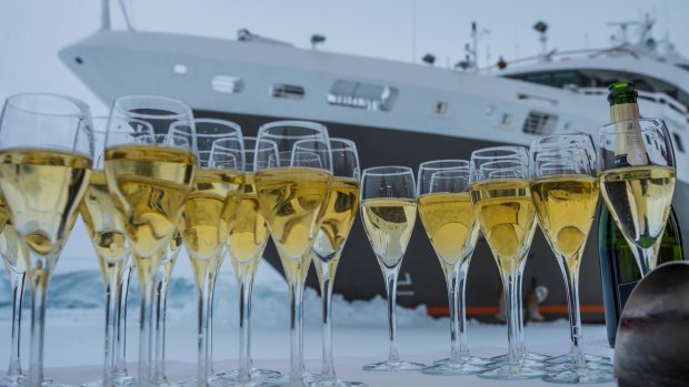 Champagne on ice, Gullet Passage.