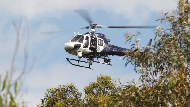 An illegal race on the M1 broke up after PolAir started to track drivers.