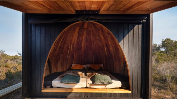 徒步旅行的独特睡眠体验。