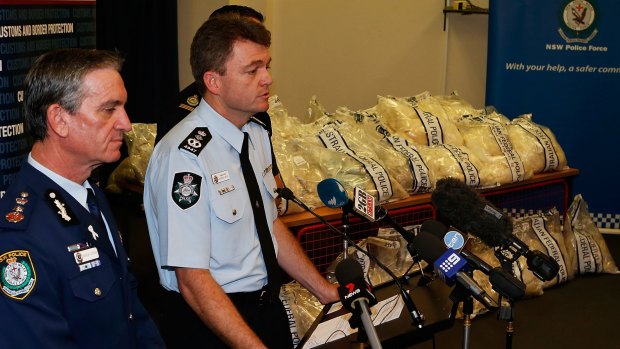 Then NSW police commissioner Andrew Scipione and AFP Commissioner Andrew Colvin present a drug haul to media in 2014.
