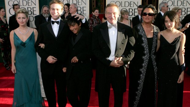 Robin Williams and then-wife Marsha Garces Williams, sons Cody, Zachary with girlfriend Alex and daughter Zelda arrive at the 2005 Golden Globe Awards.