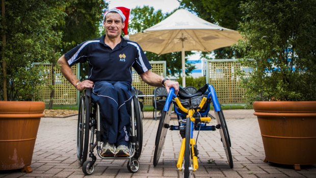 Paralympian Richard Nicholson will enter the 'Santa Fun Run' to help raise money for children's charity Variety.