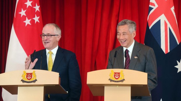 Malcolm Turnbull with Singapore Prime Ministe Lee Hsien Loong at a joint news conference in Singapore on Friday. 