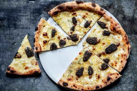 Dan Lepard's recipe for deep-pan pizza pies, Baking