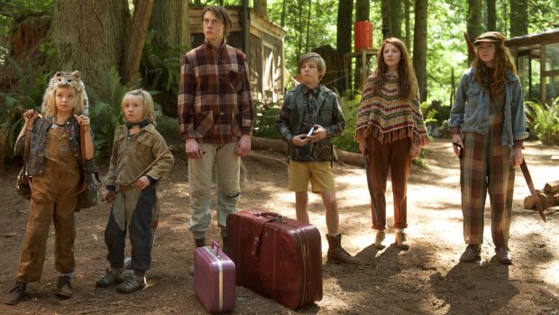 From left: Shree Crooks, Charlie Shotwell, George MacKay, Nicholas Hamilton, Samantha Isler and Annalise Basso as the offspring in <i>Captain Fantastic</i>.