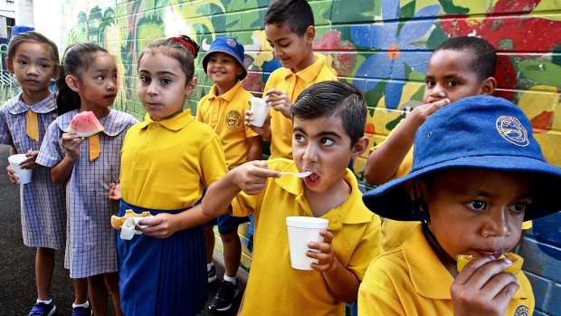 A pop-up breakfast canteen at Cabramatta Public School is teaching students to eat well. 