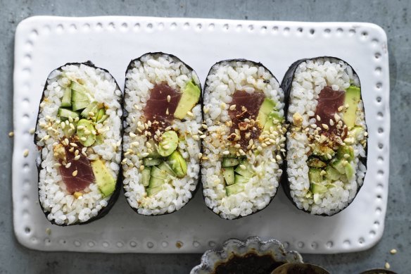 Nori ‘sandwich’ with tuna, avocado and tamari seeds.