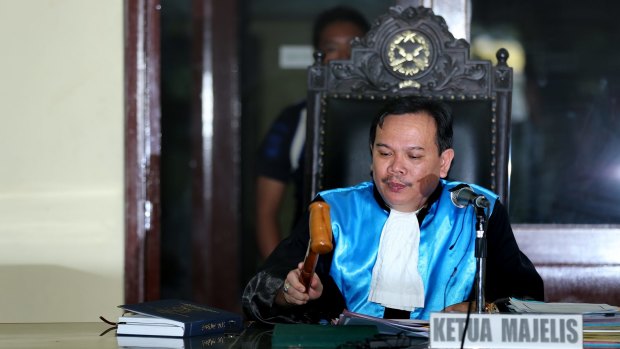 Presiding Judge Ujang Abdullah: Adjourned the appeal case of Bali Nine duo Andrew Chan and Myuran Sukumaran till March 25th.