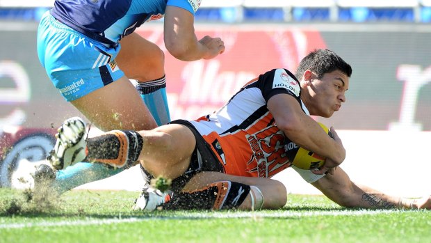 Multi-talented: Delouise Hoeter gets his chance for Wests Tigers on Friday.