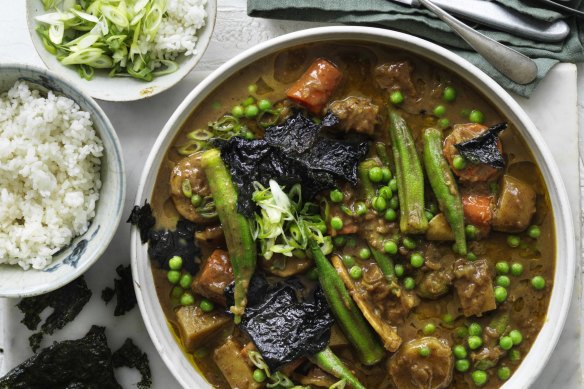 Japanese-style curry with okra, potato, peas and daikon.